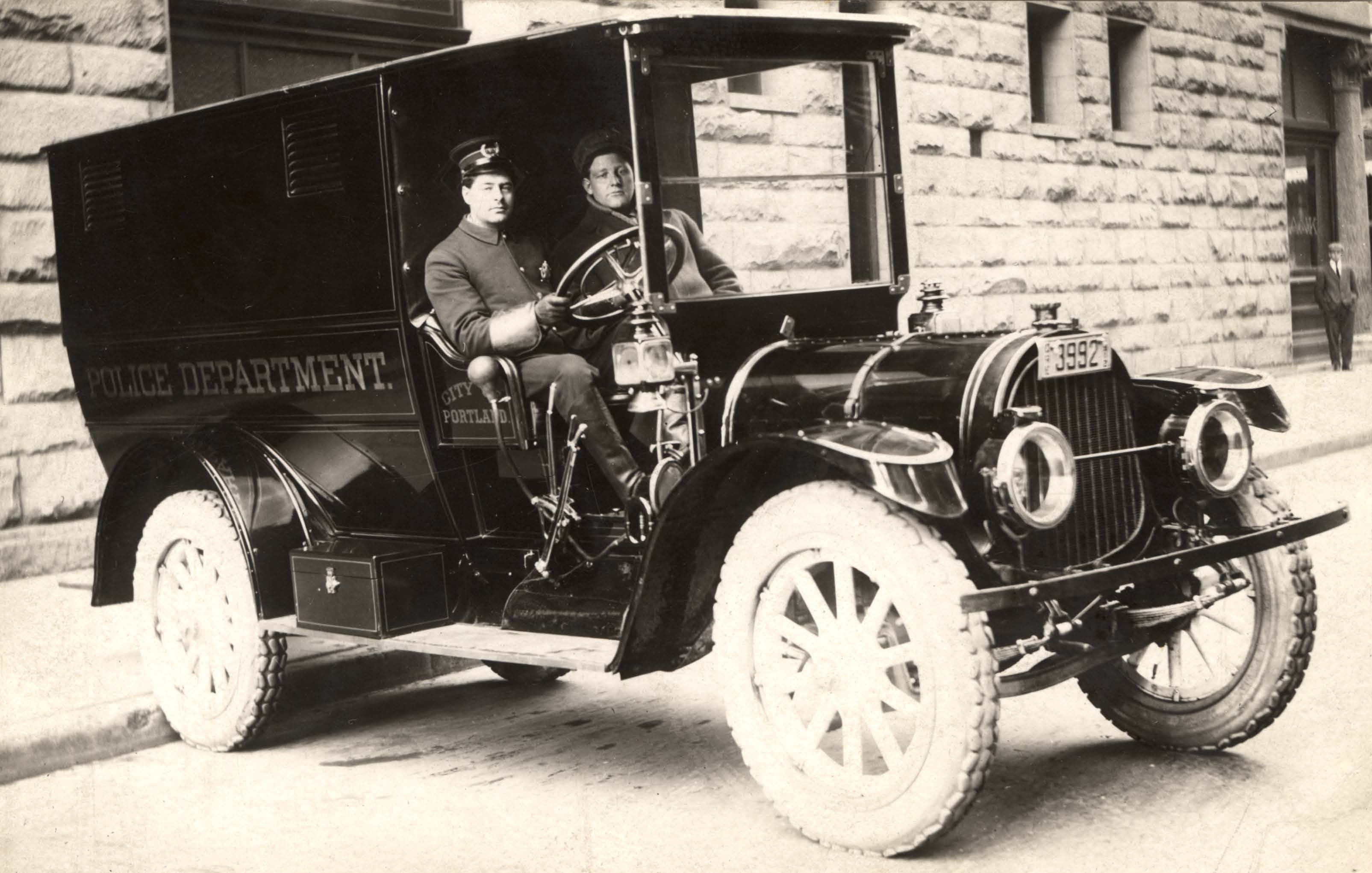 a2004-002-851-pope-hartford-paddy-wagon-1912.jpg